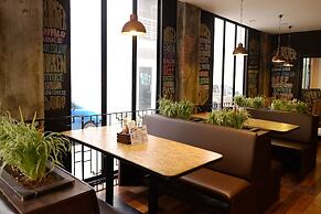 Arcadia Maephim Serviced Apartment