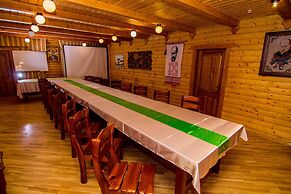 Hotel and restaurant complex Skolmo