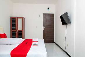 RedDoorz near Telkom Corporate University