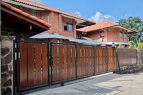 RedDoorz Plus near Dago Pakar