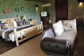 Wag Hill Lodge