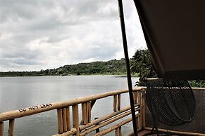 Wag Hill Lodge