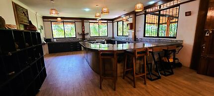 Wag Hill Lodge