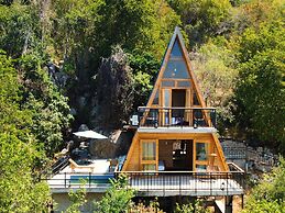 Wag Hill Lodge