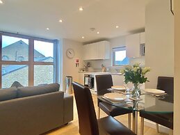 Your Space Apartments - Cambridge Place