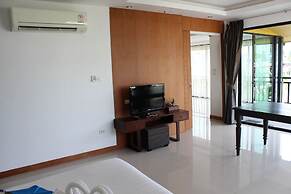 B Happy Resort