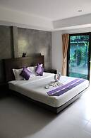 B Happy Resort