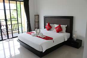 B Happy Resort