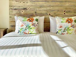 Spoondrift Hostal