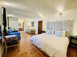 Spoondrift Hostal