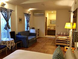 Spoondrift Hostal