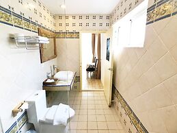 Spoondrift Hostal