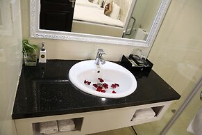 Tuyet Son Hotel