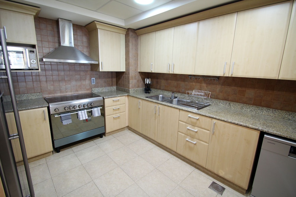 Kennedy Towers - Al Habool