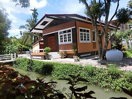 Meephawa Resort