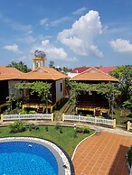 Hung Vuong Resort