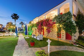 Alaroof Hotel  ( +15 )