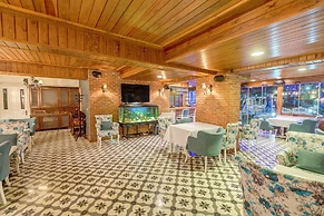 Alaroof Hotel  ( +15 )
