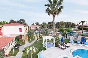 Alaroof Hotel  ( +15 )