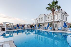 Alaroof Hotel  ( +15 )