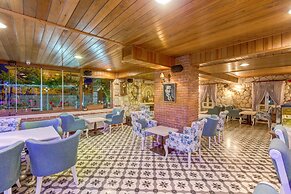 Alaroof Hotel  ( +15 )