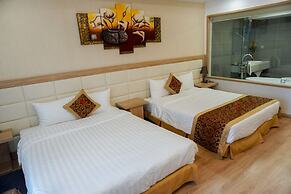Ruby Hotel