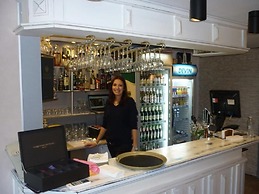 YALTA guesthouse