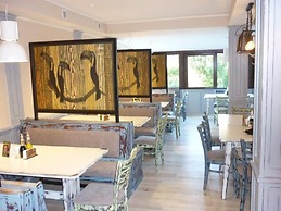 YALTA guesthouse