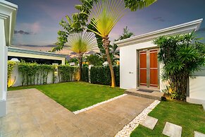 Luxury Pool Villa 608