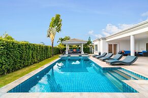 Luxury Pool Villa 608