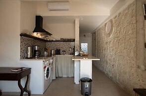 Sedirli Ev Alacati