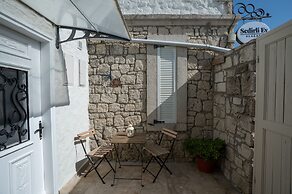 Sedirli Ev Alacati