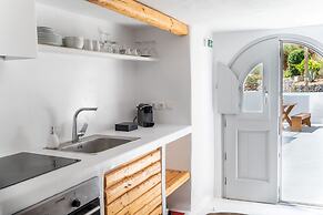 Karpimo Suites