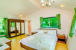 Chalong Hill Tropical Garden Homes