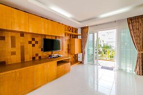 Chalong Hill Tropical Garden Homes