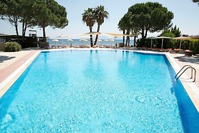 Bodrum Sea Side Beach Club Hotel