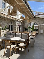 Monk Alacati - Adults Only