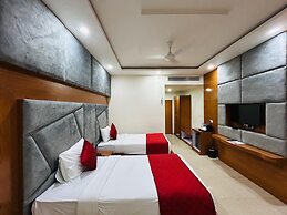 Hotel Anand International