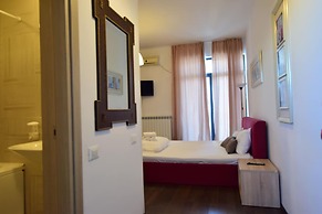 Uptown Residence Apartments