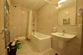 Uptown Residence Apartments
