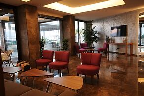 Candan City Beach Hotel