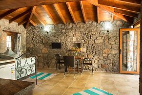 Doga Apartments