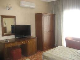 Candan Beach Hotel