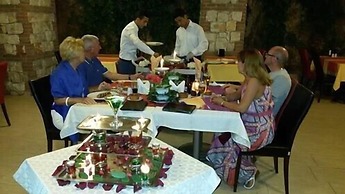 Grove Hotel
