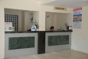 Grove Hotel