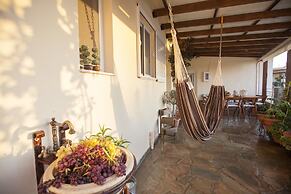 Arch Villa