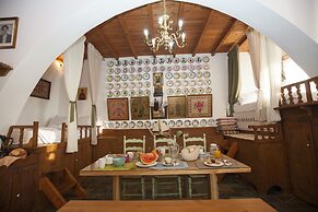 Arch Villa