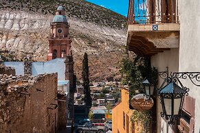Hotel Amor y Paz