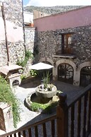 Hotel Amor y Paz