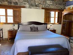 Hotel Amor y Paz